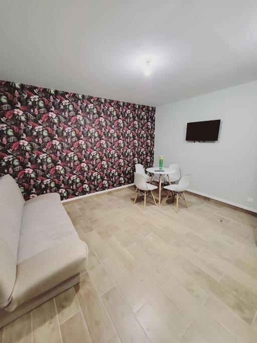 Family Flat Stade De France Airport Cdg Le Bourget "Appart'7" Pierrefitte-sur-Seine Zewnętrze zdjęcie